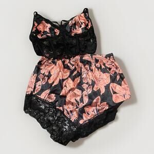 Black‎ And Pink Floral Satin Lace Trimed Pj Short Set Size Large